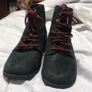 Black vintage lace up UGGS boots